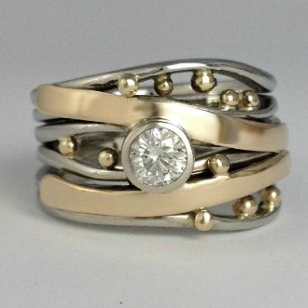 Stylish Gold Inlaid Zirconia Ring