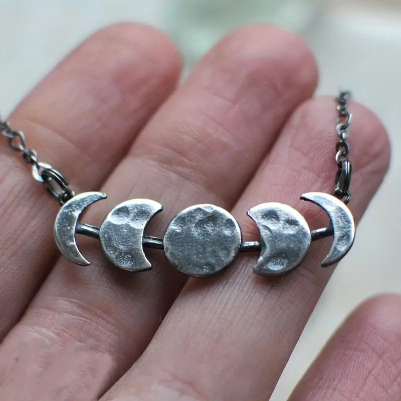 Classic Silver Moon Cicle Necklace