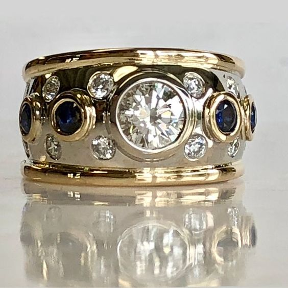 Timeless Golden Inlaid Zirconia Ring