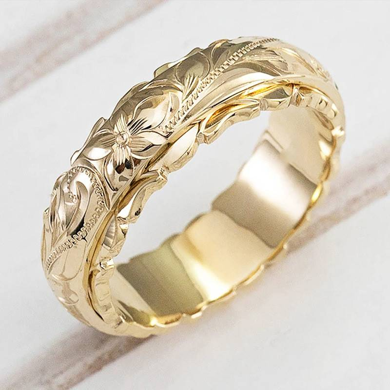 Sleek Gold Flower Ring