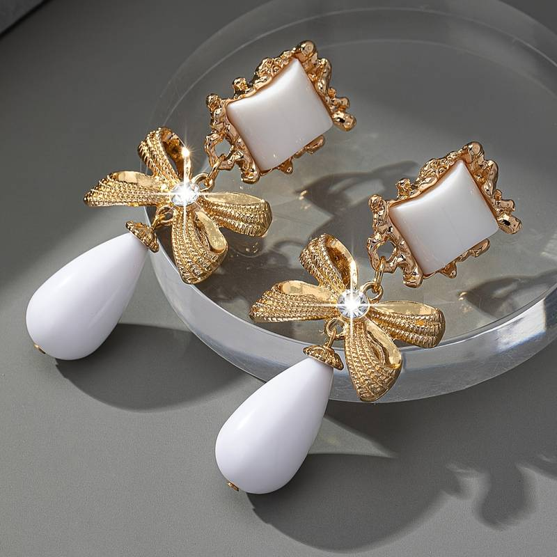 Timeless White & Gold Earrings