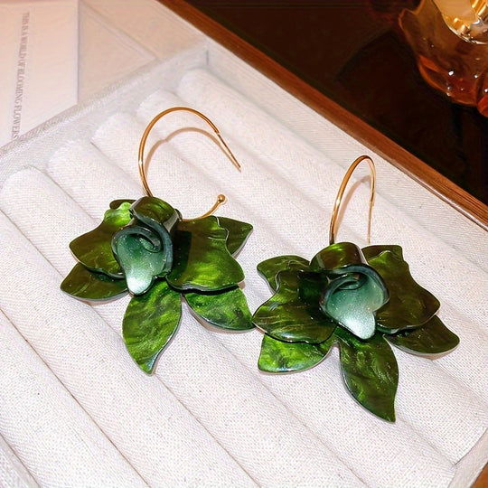 Timeless Resin Flower Dangle Earrings