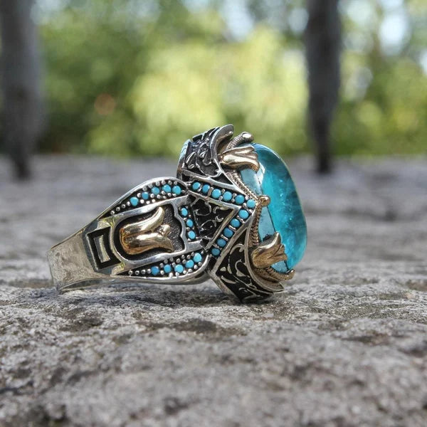 Elegant Sapphire Carving Ring