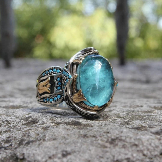 Elegant Sapphire Carving Ring