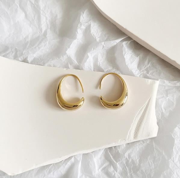 Stylish Gold Earrings
