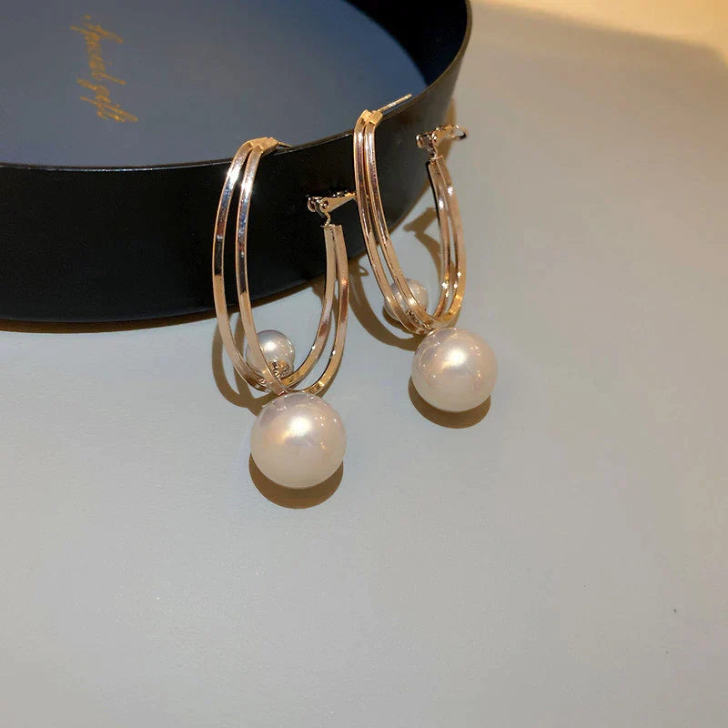 Classic Charming Pearl Earrings