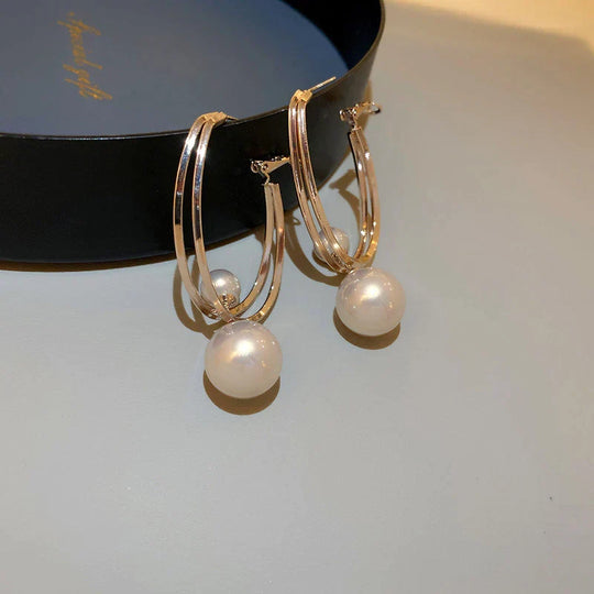 Classic Charming Pearl Earrings