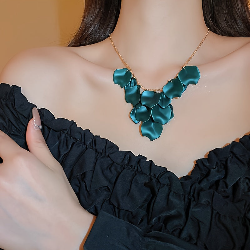 Stylish and Elegant Floral Petal Tassel Necklace