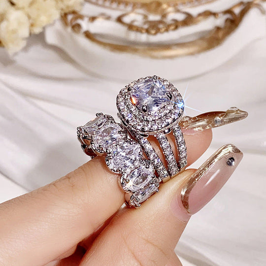 2pcs Stylish Zirconia Wedding Band Set