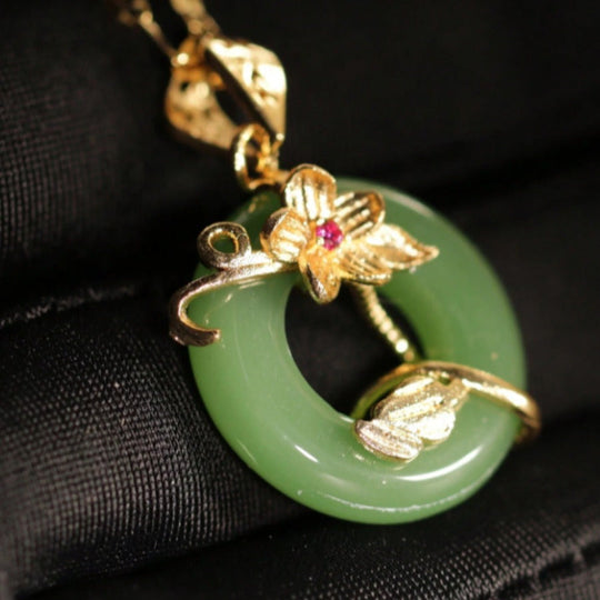 Elegant Timeless Floral Vine Pendant Necklace