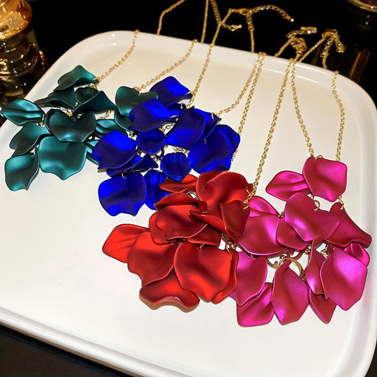 Stylish and Elegant Floral Petal Tassel Necklace